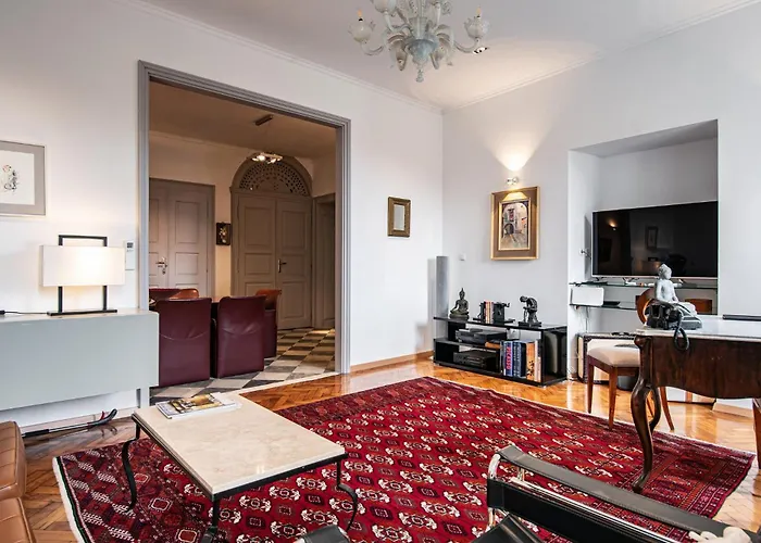 Secret Garden Apartment By Duhomes
