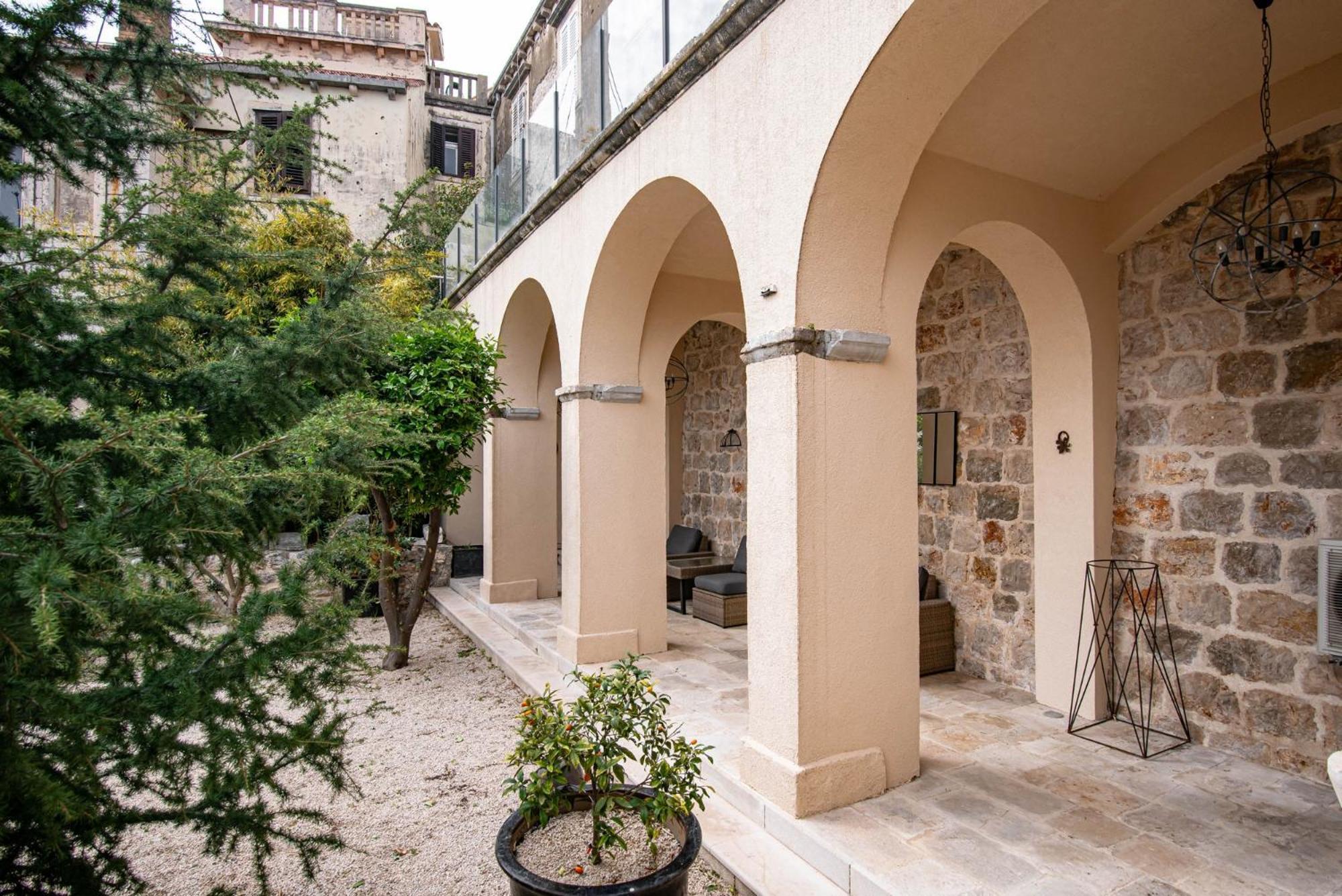 Secret Garden By Duhomes Appartement